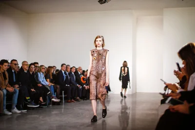 Look 25